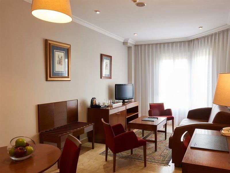 Suites Barrio De Salamanca Madrid Exterior foto